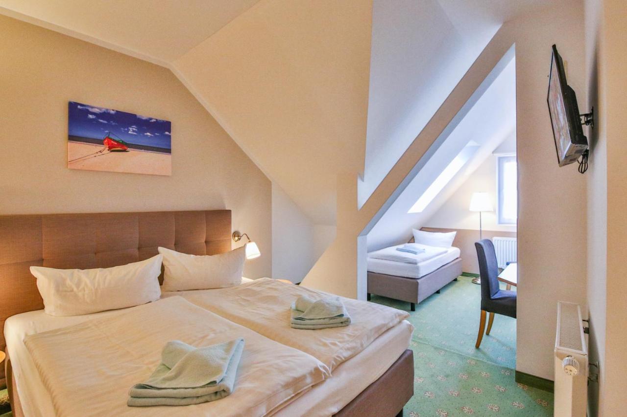 Hotel Und Restaurant "Zur Zwiebel" Peenemunde Exteriér fotografie