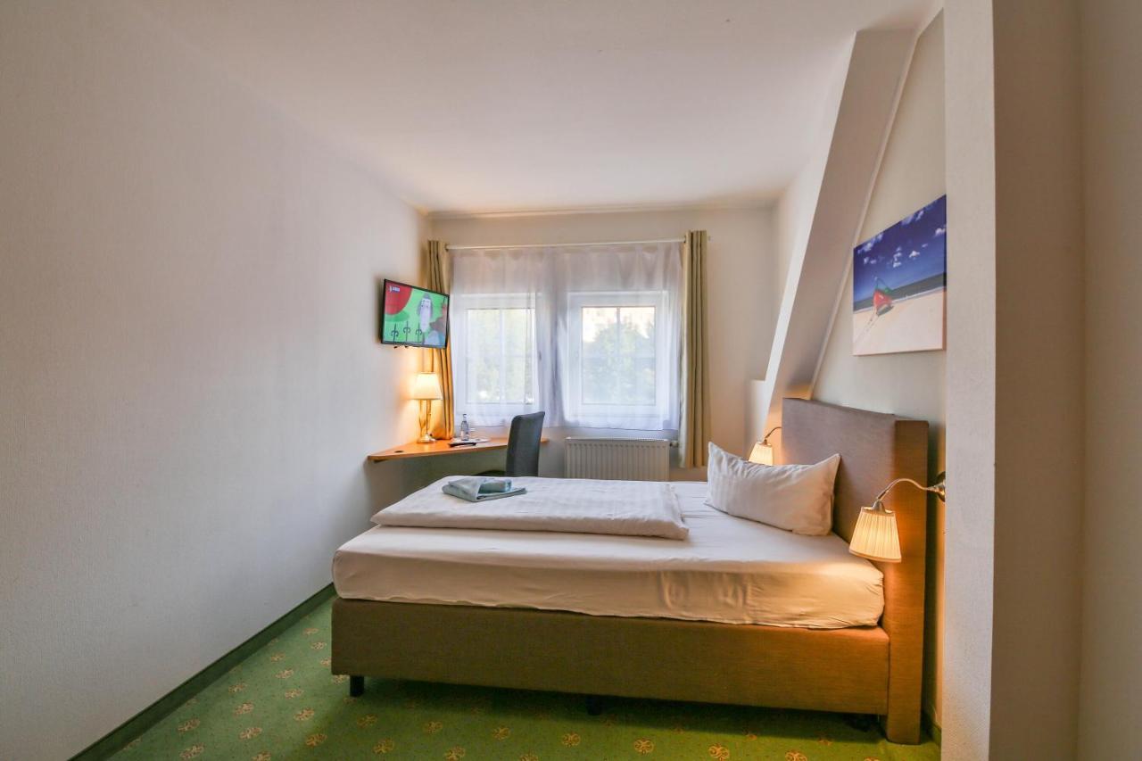 Hotel Und Restaurant "Zur Zwiebel" Peenemunde Exteriér fotografie